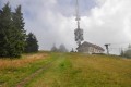 Při pohledu na panorama Moravskoslezských Beskyd je možné Radhošť a Lysou horu rozpoznat díky vysílači na vrcholu