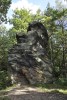 Jarcovská kula je skalní blok vysoký 8 m