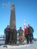 Obelisk s hladícím bodem je cílem všech návštěvníků Lysé hory